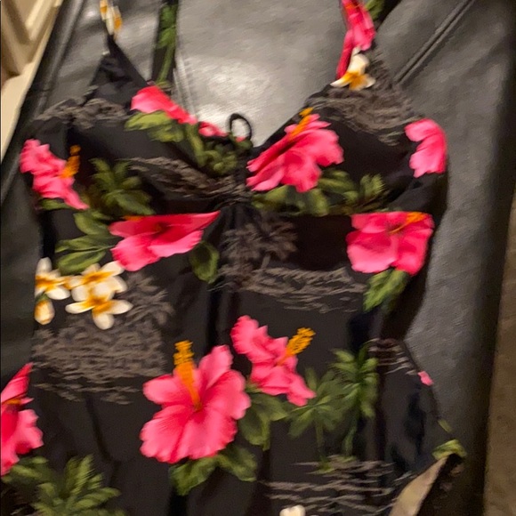 FLORAL WHOLE PIECE SWIMSUIT - Picture 4 of 7